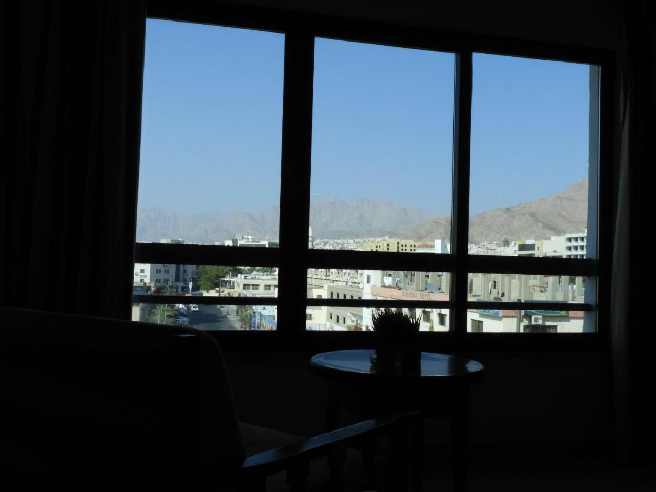 Mina Hotel Aqaba Exteriör bild